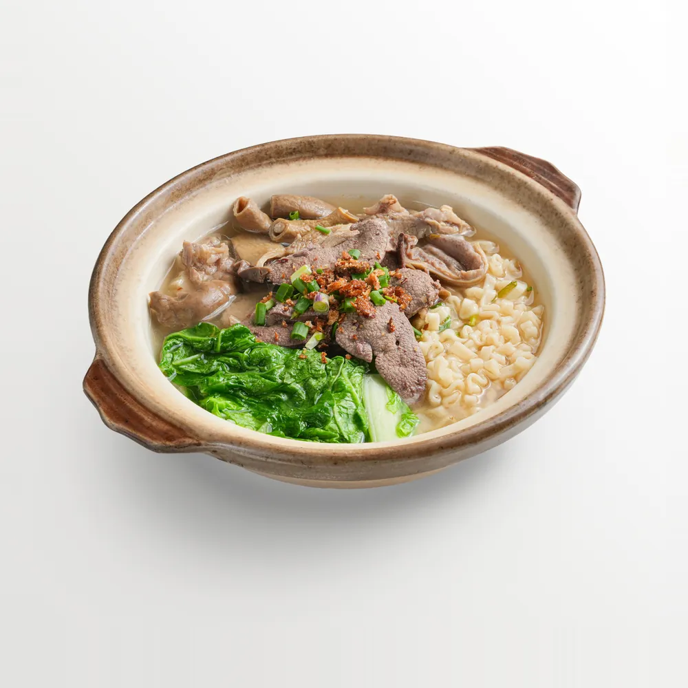 Claypot pork noodle soup with liver, intestine and mustard greens